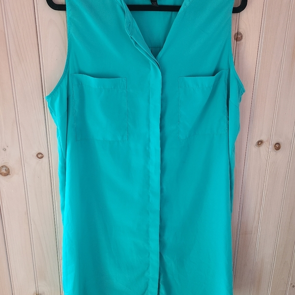 Mossimo Supply Co. Dresses & Skirts - Super cute, sleeveless shirt dress.